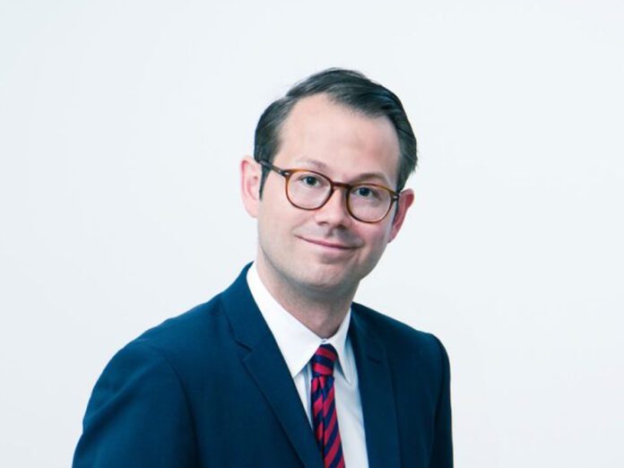Neben seiner Tätigkeit als Anwalt ist Dr. Michael Fuhlrott zudem Professor für Arbeitsrecht und Studiendekan Human Resources Management & Wirtschaftsrecht der Hochschule Fresenius in Hamburg. (Foto: FHM – Fuhlrott Hiéramente & von der Meden)