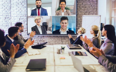 Mitarbeiterbesprechung mit Videokonferenz