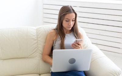 Warten auf eine Reaktion