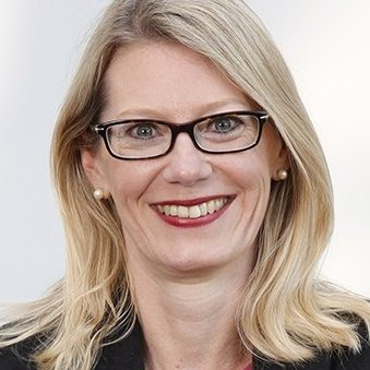 Bei Fraport hat Claudia Briem die Nachfolge von Susanne Jung als Zentralbereichsleiterin HR für Führungskräfte angetreten.
