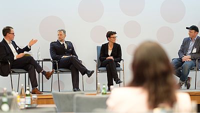 Podiumsdiskussion HR-Summit.