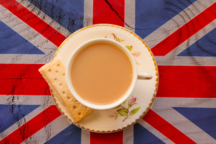Teetasse auf britischer Flagge