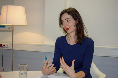 Zur Person: Sibylle Stippler ist Teamleiterin und Senior Economist im Kompetenzzentrum Fachkräftesicherung (KOFA) innerhalb des Instituts der deutschen Wirtschaft Köln e.V. (IW) und Dozentin im Studiengang HR Management an der Hochschule Fresenius.