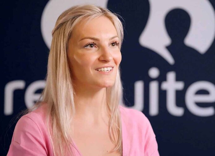 Rebecca Clarke_Head of People_Recruitee