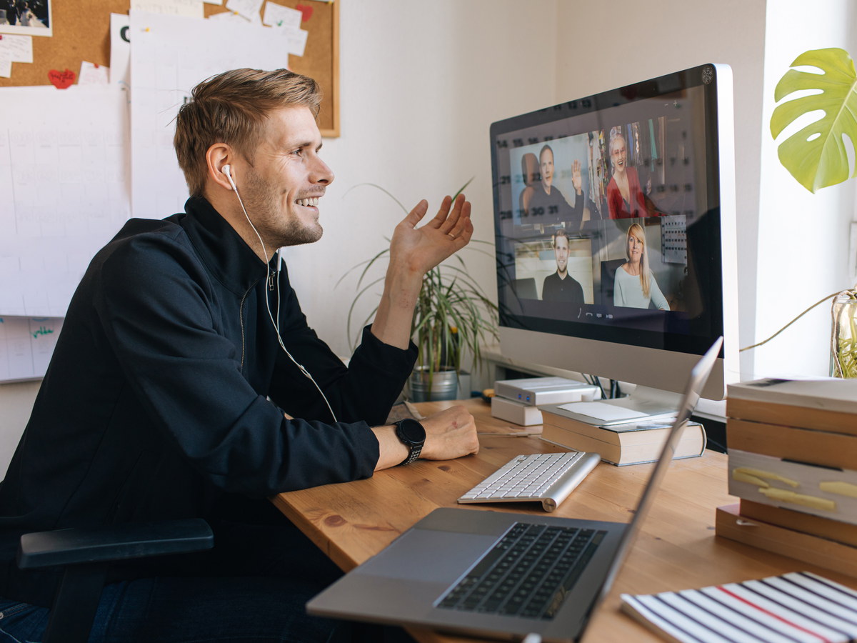 Kommunikation stärkt in Krisenzeiten den Zusammenhalt und fördert eine positive Unternehmenskultur. Foto: © Girts-stock.adobe.com