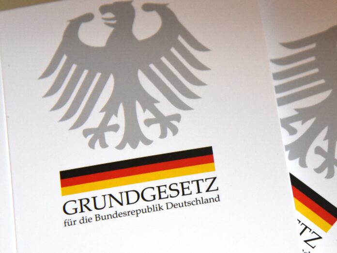 Vor 75 Jahren trat das Grundgesetz in Kraft. (Foto: thauwald-pictures - stock.adobe.com)