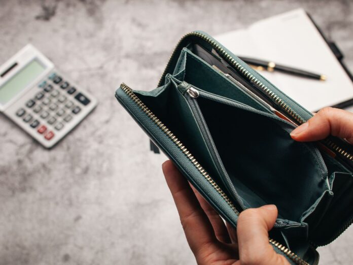 Erhalten auch Beschäftigte in Altersteilzeit die Prämie zum Ausgleich der hohen Inflation? Foto: stock.adobe.com_Superingo