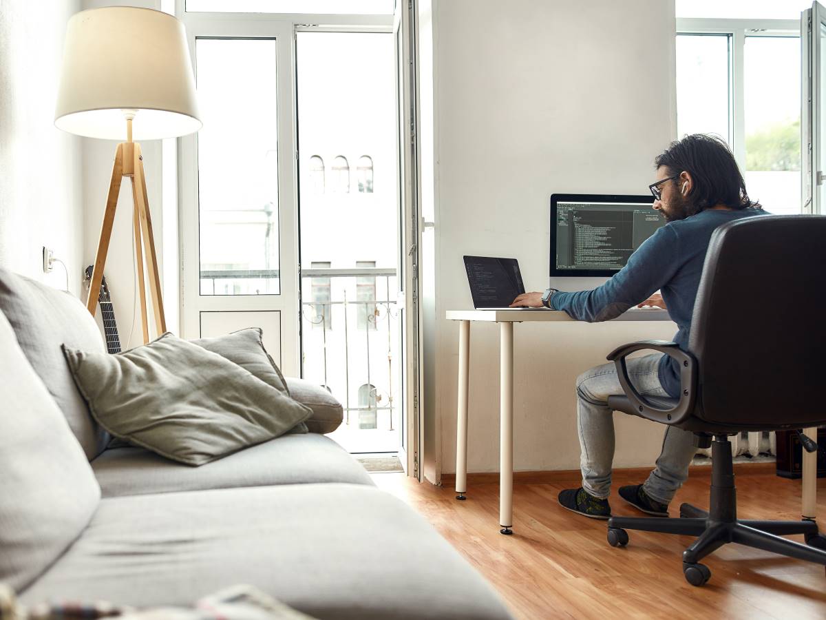 Um die Erlaubnis, im Homeoffice zu arbeiten, ging es in einem Verfahren vor dem LAG Köln. (Foto: Svitlana - stock.adobe.com)
