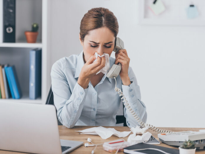 Der Umgang mit dem hohen Krankenstand in Deutschland sorgt für hitzige Diskussionen (Foto: Adobe-Stock, Lightfield Studios).