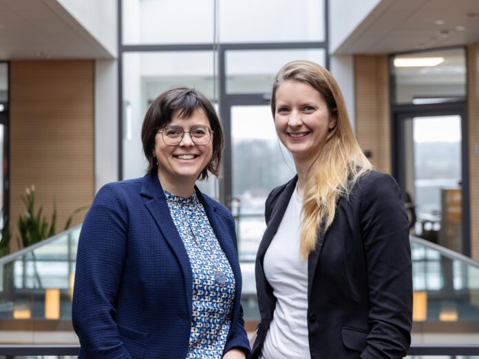 Jasmine Scholl und Neetje Brandt sind das Team hinter dem Projekt und waren für die konzeptionelle und organisatorische Planung zuständig (v.li. Jasmine Scholl und Neetje Brandt). Foto: Lamilux
