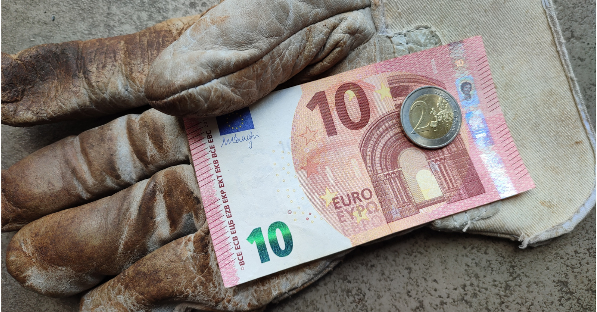 Die Mindestlohnkommission empfiehlt, den Mindestlohn bis 2027 auf 14,60 Euro zu erhöhen. Foto: John Kehly_stock.adobe.com