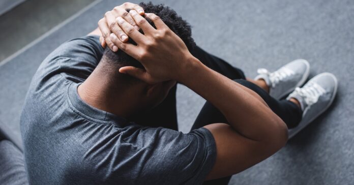 Wer mit Panik-Attacken zu kämpfen hat, leidet auch im Berufsleben. HR ist da gefordert (Foto: Lightfield Studios - stock.adobe.com).