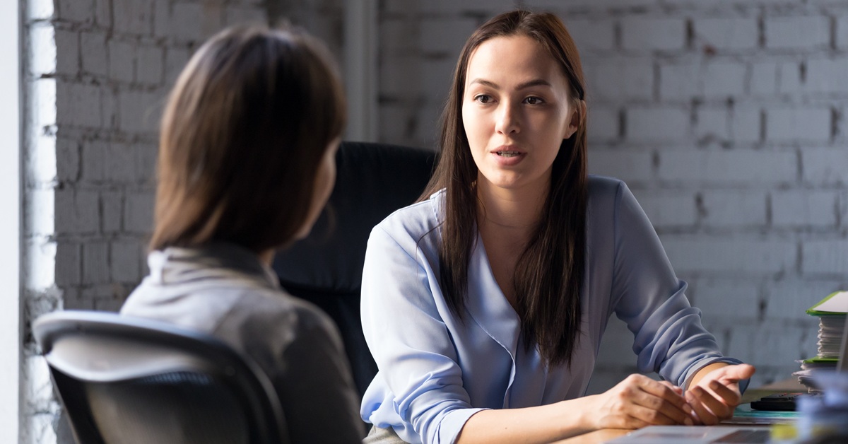 Jahresgespräche erfordern Vorbereitung, Fingerspitzengefühl und Purpose (Foto: fizkes - stock.adobe.com).