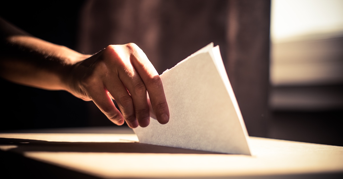 Die Betriebsratswahlen 2026 werden nicht digital stattfinden (Foto: bizoo_n - stock.adobe.com).