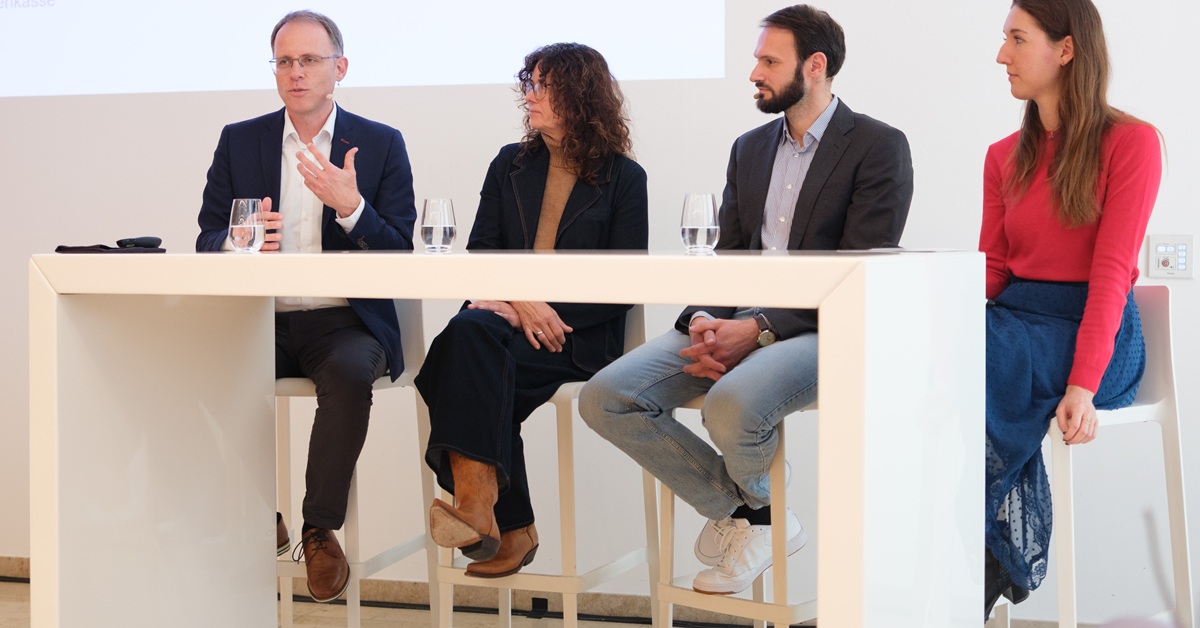 Was kann BGM in der Praxis wirklich leisten? Darum ging es auf dem HR Summit (Die diskutierenden Menschen v.l.n.r.: Boullay, Kölb-Adam, Surges, Onderka, Foto: Dirk Beichert).