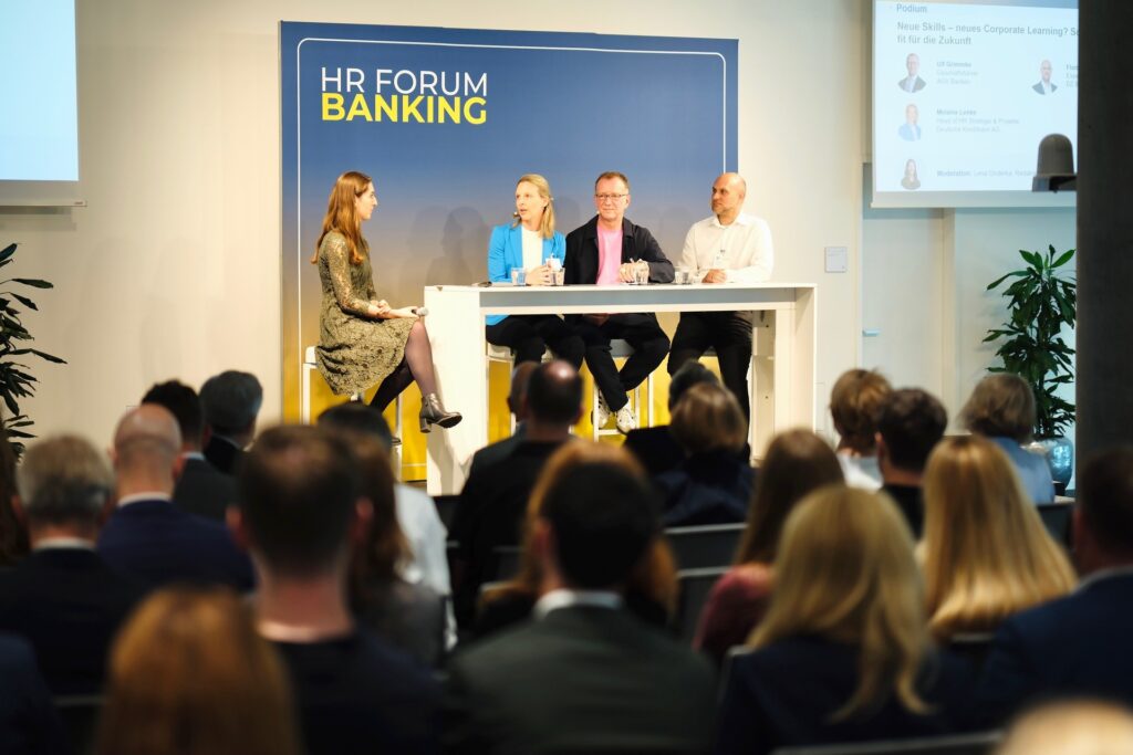 V.r.n.l. Florian Hess (DZ Bank), Ulf Grimmke (DZ Bank), Melanie Lenke (Deutsche Kreditbank AG) (Foto: Dirk Beichert)